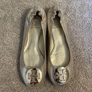 Tory Burch Gold Flats SZ 8 — WORN ONCE!